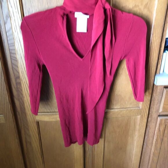 Scanlan Theodore V-Neck Crepe w/Attached Neck Tie Knit Top Pop of Red One Size - Picture 5 of 13